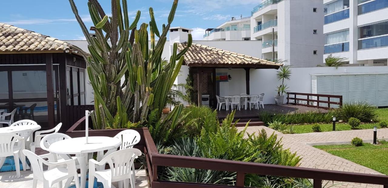 Ingleses Seashore Apartment